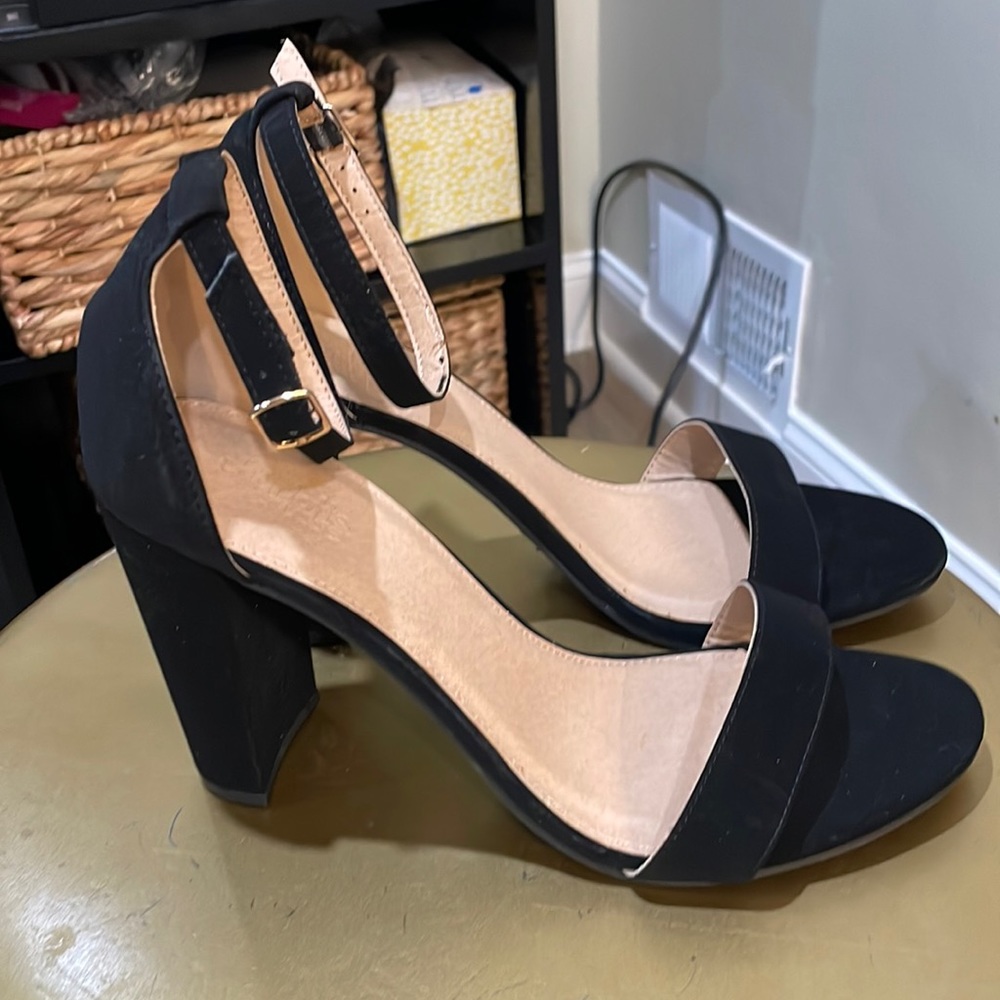 Black Charlotte Russe sandal. Size 10. Never Worn.